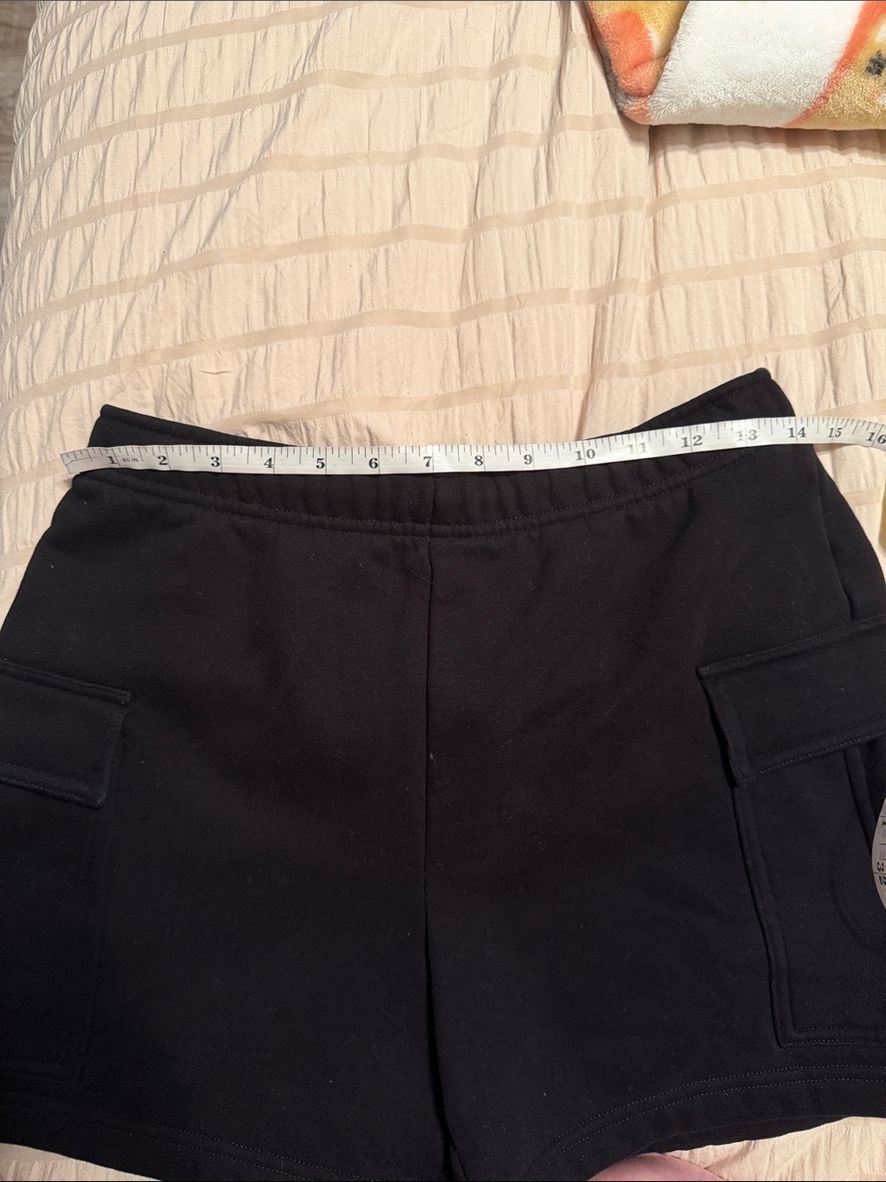 Aritzia black cozy sweatfleece mega cargo mid thigh shorts small - Picture 7 of 9